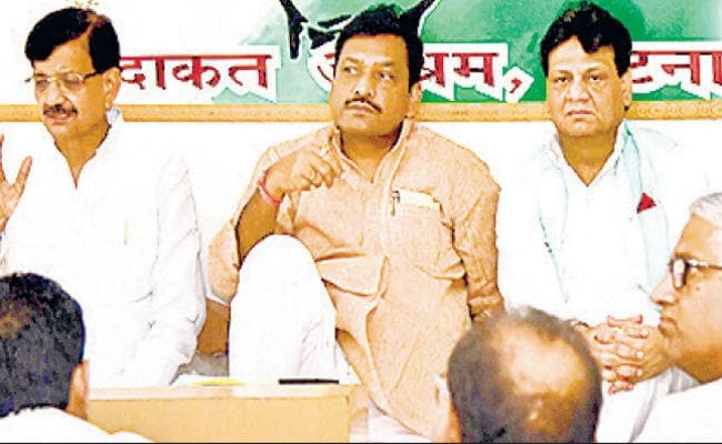 पटना : कांग्रेस की बैठक में फूटा तेजस्वी, मुकेश और उपेंद्र कुशवाहा के खिलाफ गुस्सा