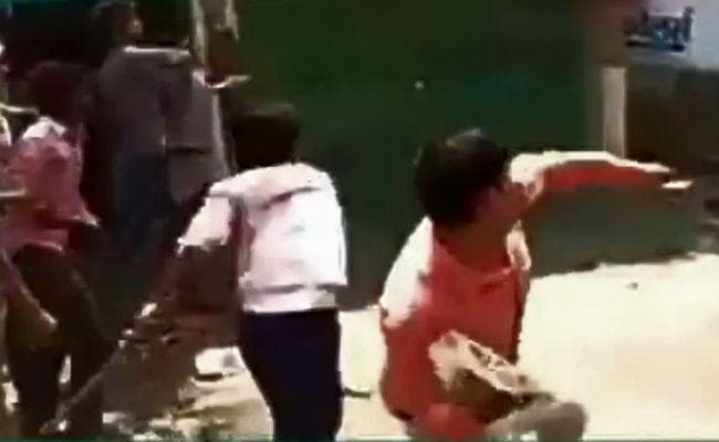 बराकर फांड़ी कार्यालय पर हंगामा, पथराव