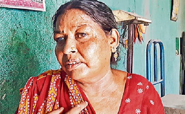 सारण : पुलिस टीम पर महिलाओं का हमला, दारोगा घायल, इधर, पचं में हिंसक झड़प, पुलिस पर पथराव, नौ धराये