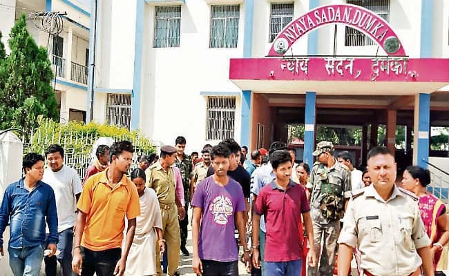 दुमका : गैंगरेप के 11 आरोपियों को उम्रकैद