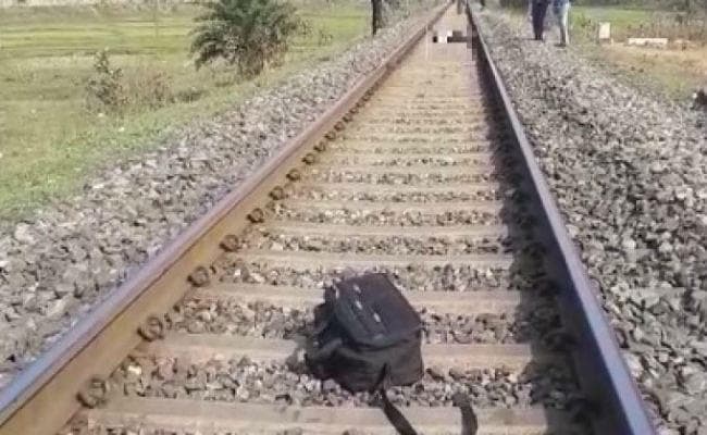 यूपी में ट्रेन से कटकर भोजपुर के तीन युवकों की मौत