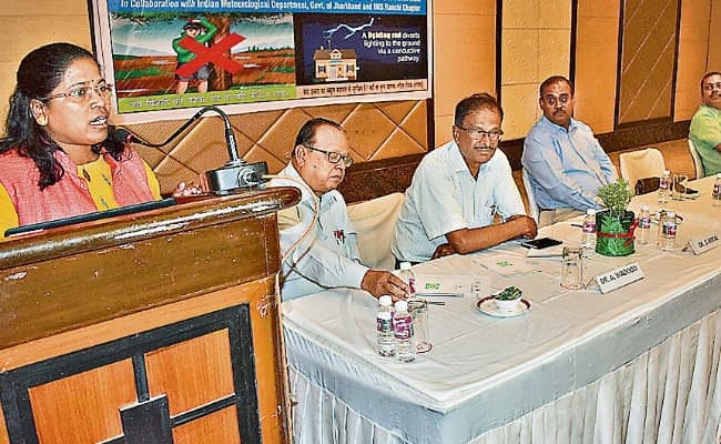 रांची : गांवों में वज्रपात से हो रही मौत, पर आपदा विभाग अनजान