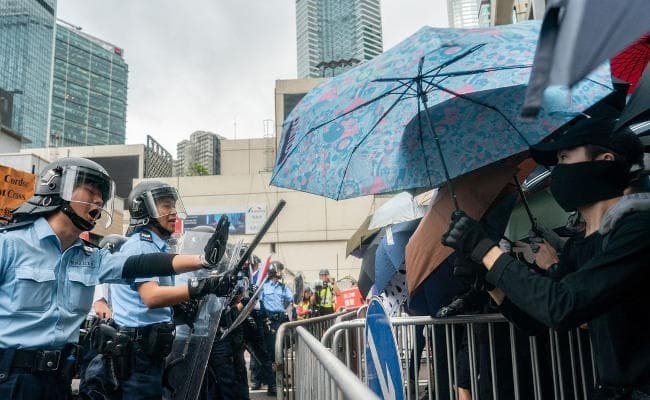 चीन के प्रत्यर्पण विधेयक के विरुद्ध हांगकांग में ‘आखिरी जंग’