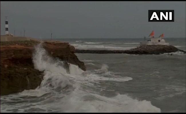 #CycloneVayu कल गुजरात पहुंचेगा, गिर सोमनाथ में धूल भरी आंधी और तेज हवाएं, झारखंड पर भी असर