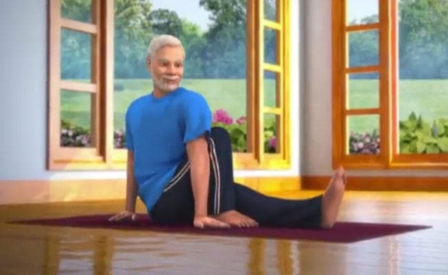 #YogaDay2019  : पीएम मोदी ने बताया कैसे करें वक्रासन, क्या हैं लाभ...