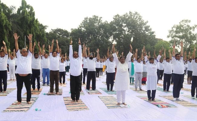 अंतरराष्ट्रीय योग दिवस 2019 के लिए राजभवन में प्रशिक्षण शिविर, राज्यपाल बोलीं : योग भारत का गौरव