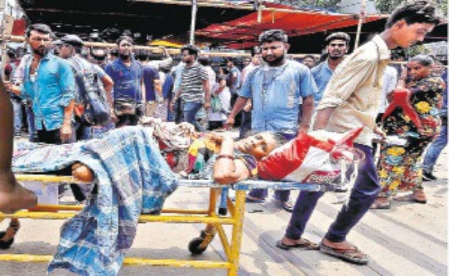 डॉक्टरों की हड़ताल जारी : इलाज के लिए भटकते रहे रोगी व परिजन, दर्द और आंसू थे आंखों में