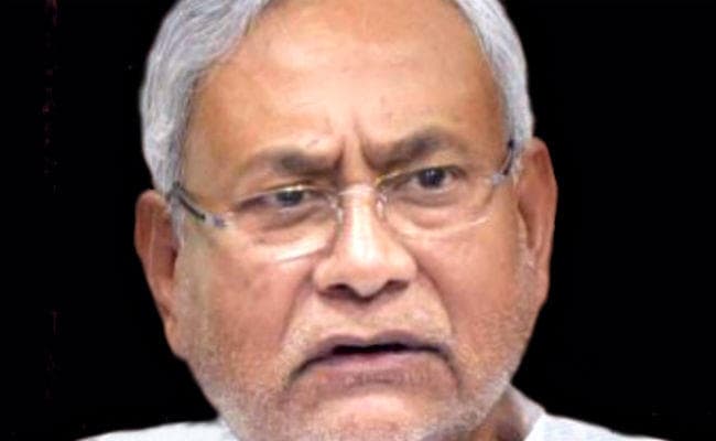 बिहार : बिजली गिरने से मारे गये लोगों के परिजनों को चार-चार लाख रुपये की अनुग्रह राशि