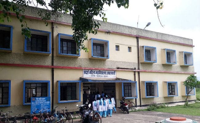 ओडि़या, हो, कुरमाली में नहीं हो रहा नामांकन, मातृभाषा में पढ़ाई करने से वंचित हो रही है छात्राएं