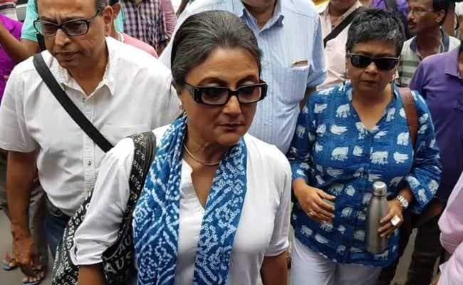 ममता ने दिया बातचीत का न्यौता मिलने पहुंचे राज्यपाल व अपर्णा सेन