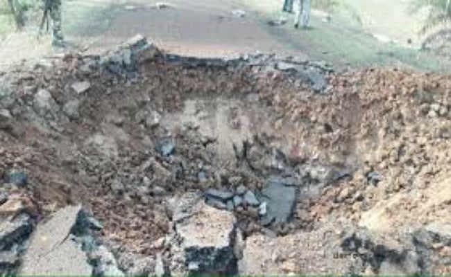 खरसावां में एक माह के भीतर नक्सलियों ने तीन जगहों पर किया था विस्फोट