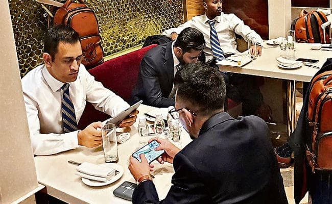 क्रिकेटर महेंद्र सिंह धौनी से लेकर नेमार तक हैं ''पबजी'' के दीवाने