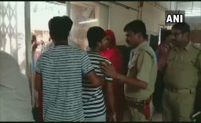 पश्चिम बंगाल में टीएमसी कार्यकर्ताओं के घर पर बम से हमला, दो की गयी जान