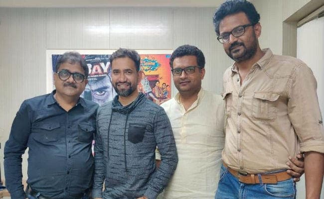 भोजपुरी फिल्‍म ‘पटना से पाकिस्‍तान 2’ के लिए प्रदीप कुमार ने निरहुआ को किया साइन