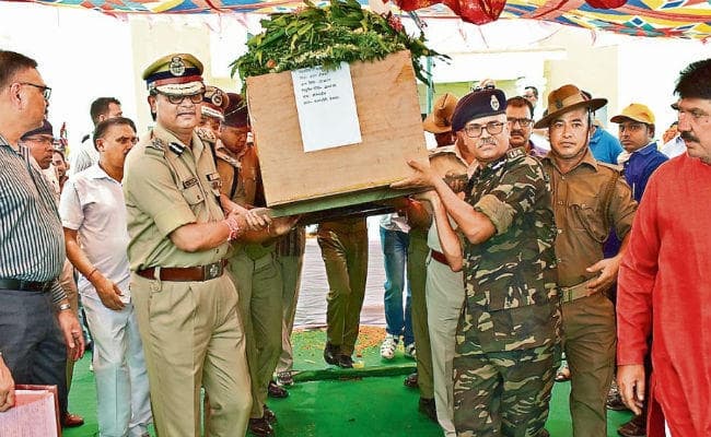 नक्सली हमला: सरायकेला पुलिस को खुफिया विभाग ने किया था अलर्ट, नहीं चेती पुलिस और हो गयी घटना