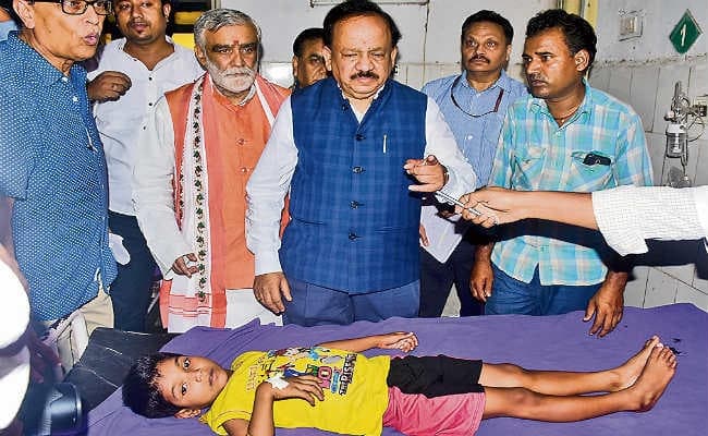 चमकी बुखार से 19 और बच्चों की मौत, दो ने केंद्रीय स्वास्थ्य मंत्री के सामने तोड़ दिया दम