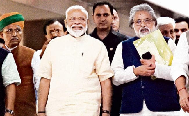 17वीं लोस का पहला सत्र आज से, स्पीकर का चुनाव 19 को, बजट, तीन तलाक, आधार संशोधन समेत कई बिल सरकार के एजेंडे में