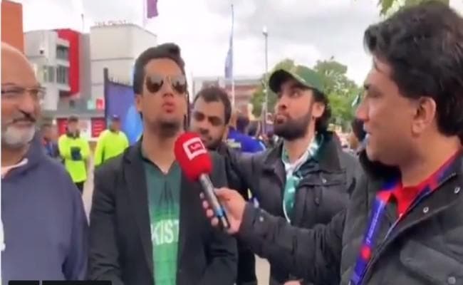 #CongratulationsIndia : भारत से हार पर रोया पाकिस्तानी फैन कहा, ये रात भर पिज्जा-बर्गर खाते हैं और ...