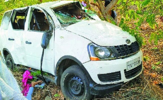 Facebook Live Stream करते समय कार दुर्घटनाग्रस्त, दो लोगों की मौत
