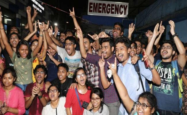 सीएम से मिला सुरक्षा का भरोसा, हड़ताल खत्म