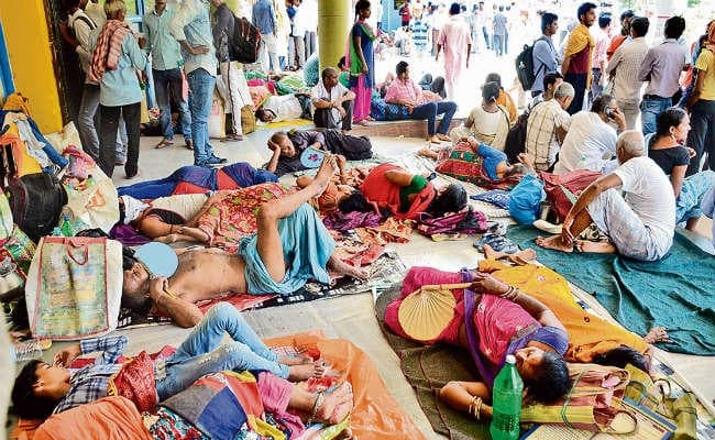 जानलेवा गर्मी में इलाज को तड़पते रहे मरीज, हड़ताल से सरकारी व प्राइवेट अस्पतालों में स्वास्थ्य सेवा रही ठप