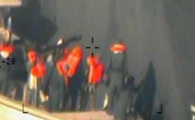 टैंकरों पर ईरानी हमले के दावे को पुख्ता करने के लिए अमेरिका ने जारी की तस्वीरें