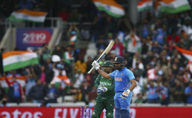 भारत से हार के बाद सरफराज ने  टीम से कहा, पाकिस्तान में जलालत झेलने को रहें तैयार