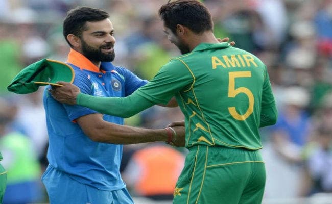 आमिर, मलिक ने आलोचकों से कहा, अपशब्दों का इस्तेमाल नहीं कीजिये