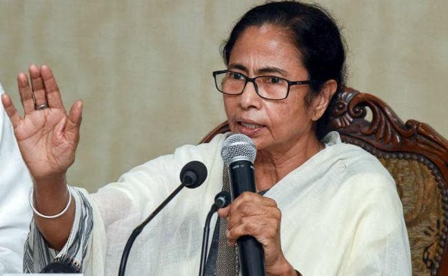 ममता बनर्जी का बड़ा आरोप, ''लालची और भ्रष्ट'' हैं बागी, तृणमूल कांग्रेस का कचरा बटोर रही है भाजपा