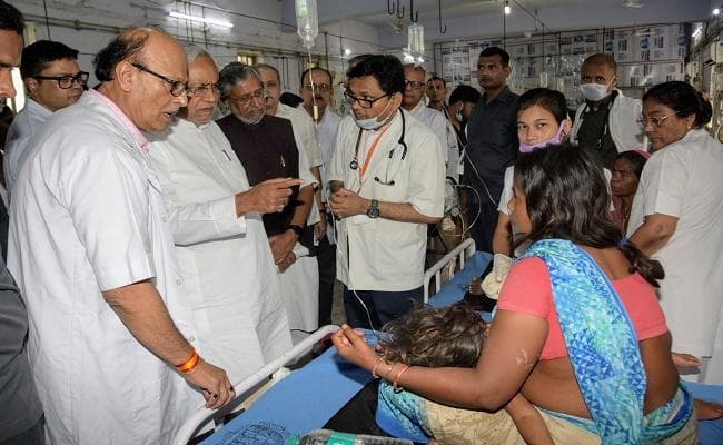 मुजफ्फरपुर : AES से अब तक 109 बच्चों की मौत, दिल्ली में प्रदर्शन, CM नीतीश का इस्तीफा मांगा