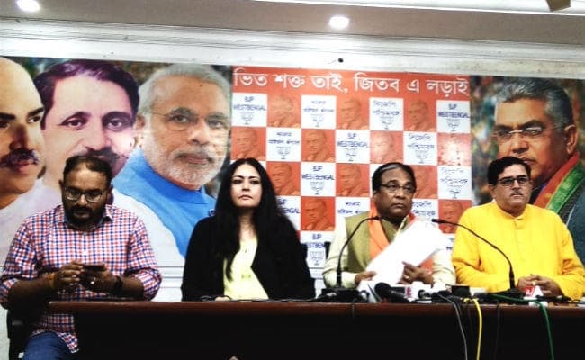 बंगाल : बनगांव नगरपालिका पर भी हुआ भाजपा का कब्जा, तृणमूल के 12 पार्षद भाजपा में शामिल