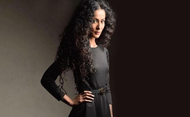 पूर्व मिस यूनिवर्स इंडिया से दुर्व्यवहार