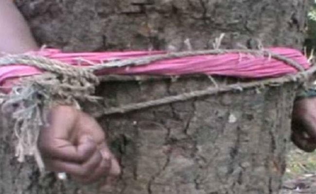 पश्चिमी चंपारण : प्रेमी युगल को पेड़ से बांध कर पीटा, गांव में घुमाया