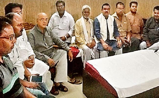 रांची : राजद नेताओं ने लालू प्रसाद से लगायी गुहार, पार्टी को बचायें, प्रदेश अध्यक्ष को हटायें