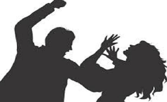 धनबाद : महिला पर डायन का आरोप लगा ससुराल वालों ने मैला पिलाया