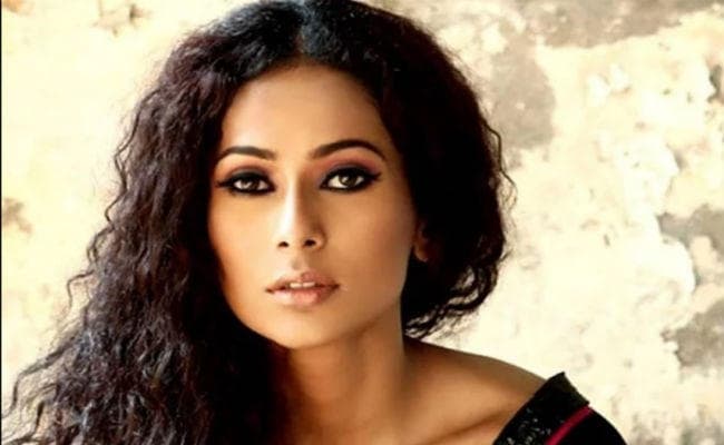 बंगाल में मॉडल के साथ बीच सड़क में छेड़छाड़, 7 लोग गिरफ्तार