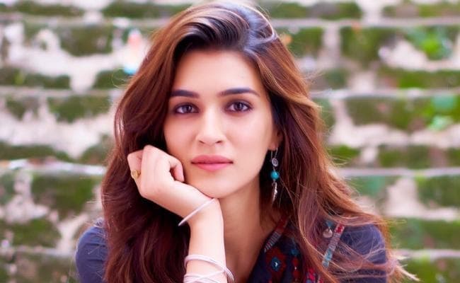 राहुल ढोलकिया की अगली फिल्म में नजर आएंगी कृति सैनन