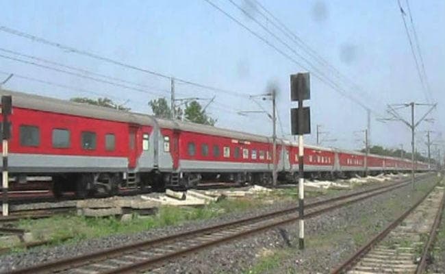 रेलवे ने दिया प्रस्ताव : अब यात्री हावड़ा से दिल्ली पहुंचेंगे मात्र 12 घंटे में