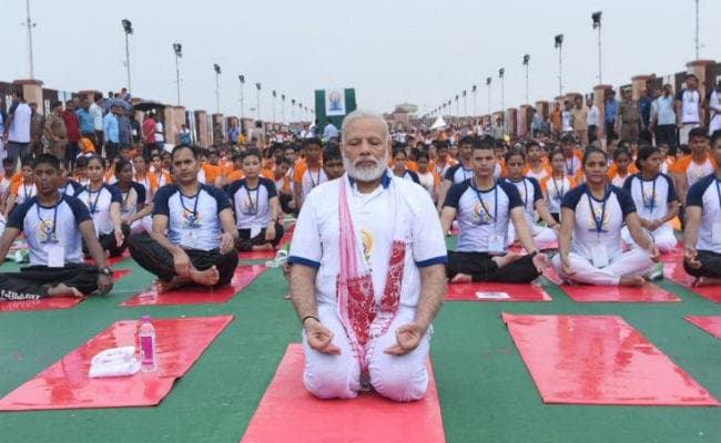 #YogaDay2019 : PM मोदी रांची में, अमित शाह रोहतक और राजनाथ सिंह दिल्ली में मनाएंगे योग दिवस