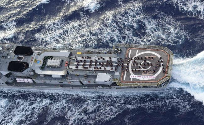 सियाचिन से लेकर बंगाल की खाड़ी तक योगाभ्यास, सेना के जवानों ने किया कमाल