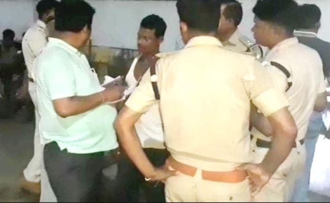 छपरा : पवन एक्सप्रेस में सीट को लेकर हुए विवाद में यात्री की चाकू से गोद कर हत्या