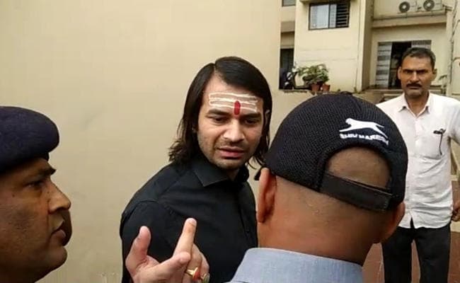रांची में लालू यादव से मिले बिहार के पूर्व स्वास्थ्य मंत्री तेज प्रताप यादव