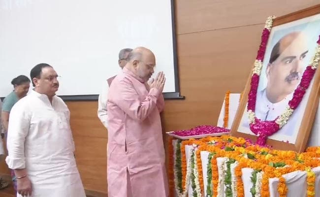 PM मोदी और गृह मंत्री अमित शाह ने श्यामा प्रसाद को दी श्रद्धांजलि, नड्डा ने नेहरू पर लगाये गंभीर आरोप