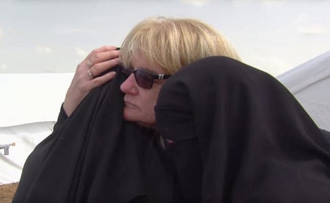 ऑस्ट्रेलियाई ISIS लड़ाकों के अनाथ बच्चों को सीरिया के शिविर से बचाया गया