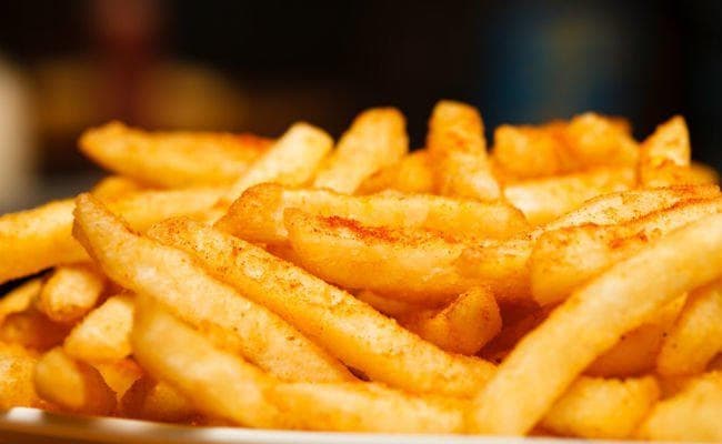 खाद्य पदार्थ विक्रेताओं और निर्माताओं को रजिस्ट्रेशन व लाइसेंस अनिवार्य