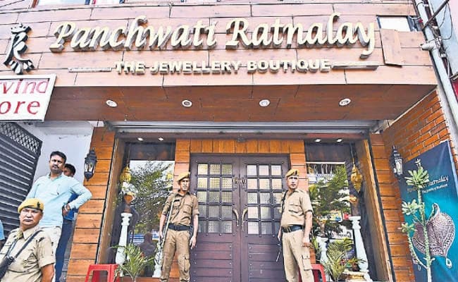 पंचवटी रत्नालय डकैती मामला : गैंग हुआ ट्रेस, वैशाली व पटना सिटी में खपाये लूट के जेवर