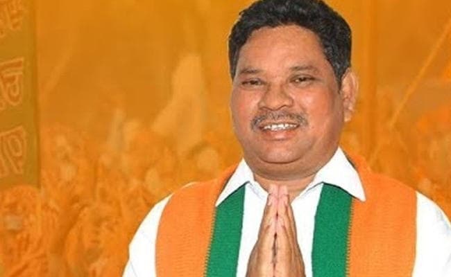 भाजपा सांसद सोयम बापू राव का विवादित बयान, आदिवासी लड़कियों का पीछा करने वाले... वीडियो वायरल