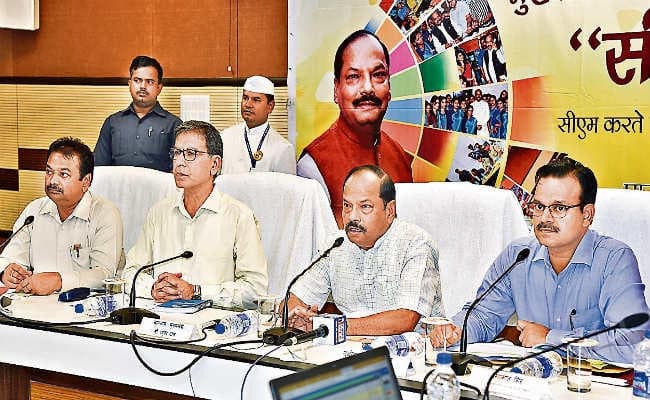 जेबीवीएनएल एमडी के काम से संतुष्ट नहीं हैं सीएम, कहा – नकारा लोगों के कारण हो रही सरकार की छवि धूमिल