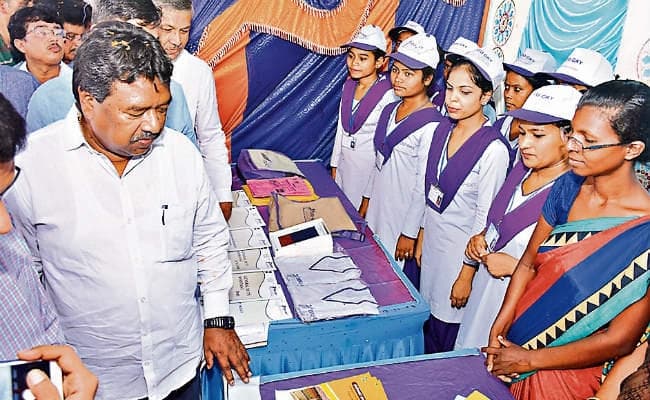 खूंटी : जिले के विकास में वरदान साबित होगी दीनदयाल उपाध्याय ग्राम स्वावलंबन योजना