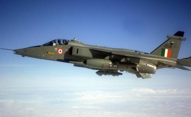 अंबाला में पक्षी से टकराया IAF का जगुआर विमान, पायलट ने करायी इमरजेंसी लैंडिंग